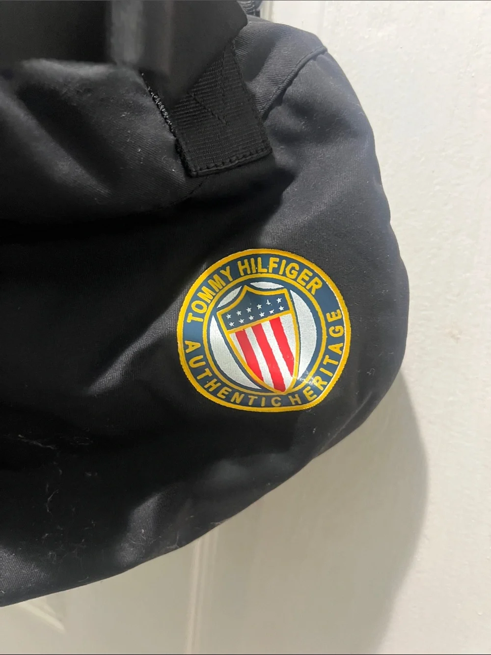Tommy Hilfiger Black Logo-Trim Duffle Bag